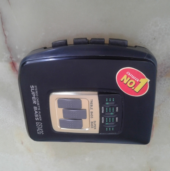 Aiwa HS-GS142G SUPER BASS Stereo Cassette Player Walkman Japan tested working - Picture 3 of 6